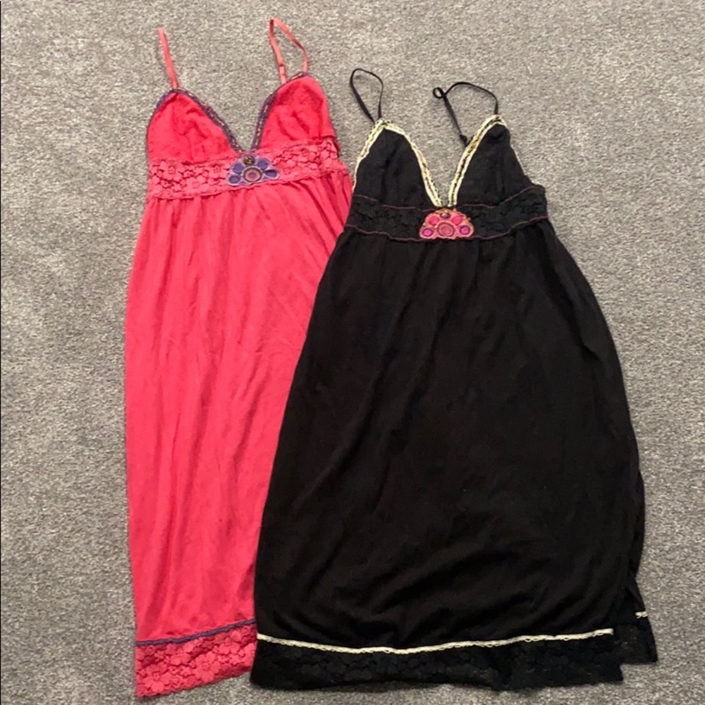 Set of two lingerie / loungewear